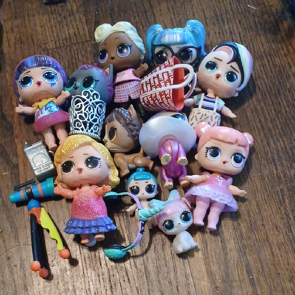 L.O.L. Surprise Pink and Blue Dolls & Accessories Set